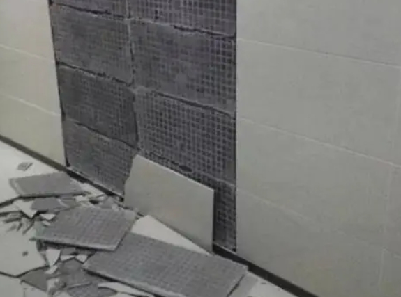 东方瓷砖空鼓维修公司分享下东方墙砖松动维修的知识